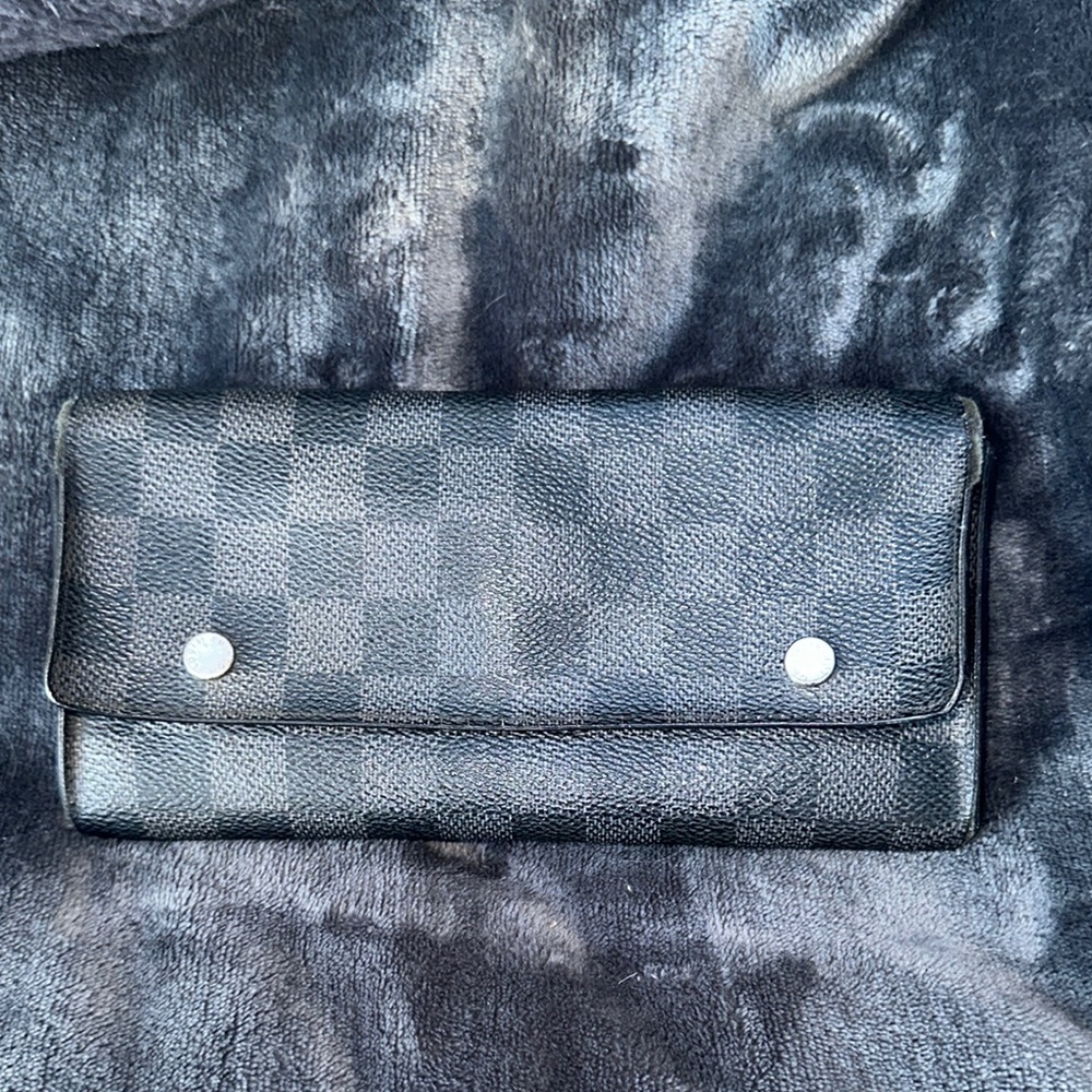 Louis Vuitton graphite damier Checkered Black long Wallet damaged